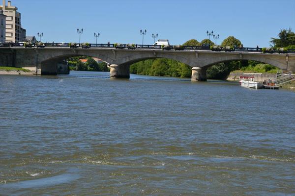  Photo: Pont Palissy Saintes.JPG
