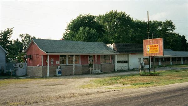  Photo: Route 66 Broadwell Le Pig Hip Restaurant