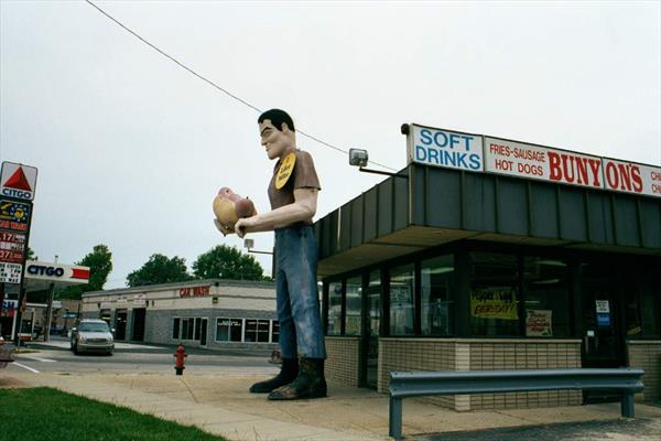  Photo: Route 66 Chicago Paul Bunyon Hotdog Statue