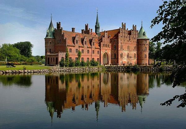  Photo: Denmark-Odense-Egeskov-Castle.jpg