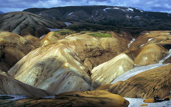  Photo: Landmannalaugar-Iceland.jpg