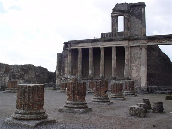  Photo: Pompei_Palais_1.jpg