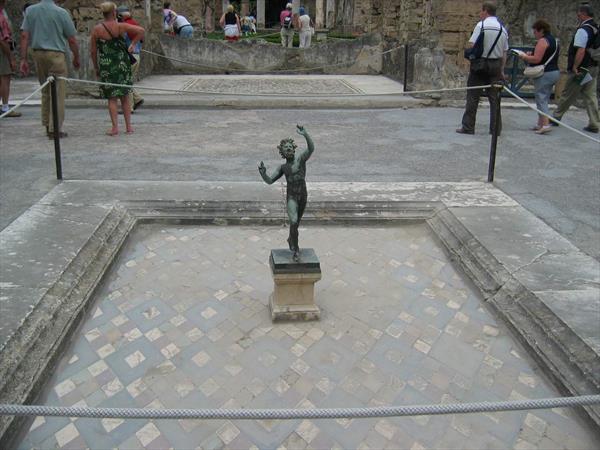  Photo: Pompei-casa_del_fauno.jpg