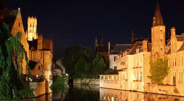  Photo: bruges-night-640x350.jpg