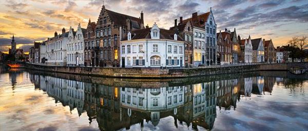  Photo: Brugge-blijft-boeien-piece-960.jpg