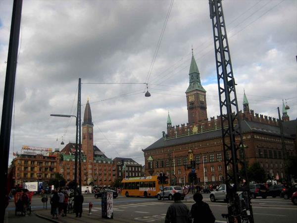  Photo: Hôtel-de-Ville-de-Copenhague.jpg