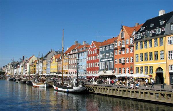  Photo: Nyhavn_Copenhagen.jpg