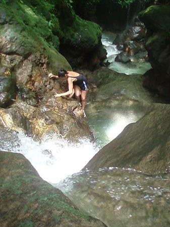  Photo: Rando les pieds dans l'eau (comm. Gourbeyre)