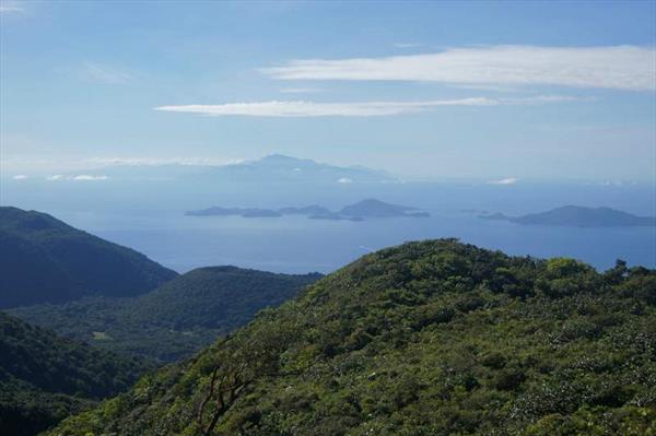  Photo: Vue sur les Saintes et la Dominique