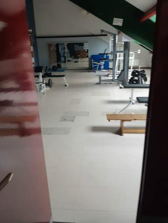  Photo: 35 salle musculation accessible par gradin au 1er 