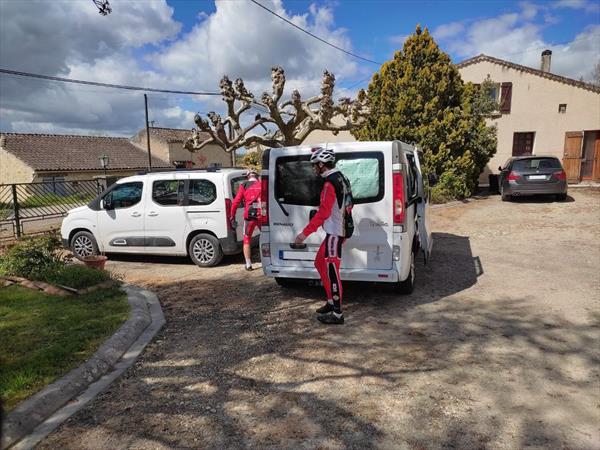  Photo: J1 - 124225 - prépa départ Le Macon.jpg