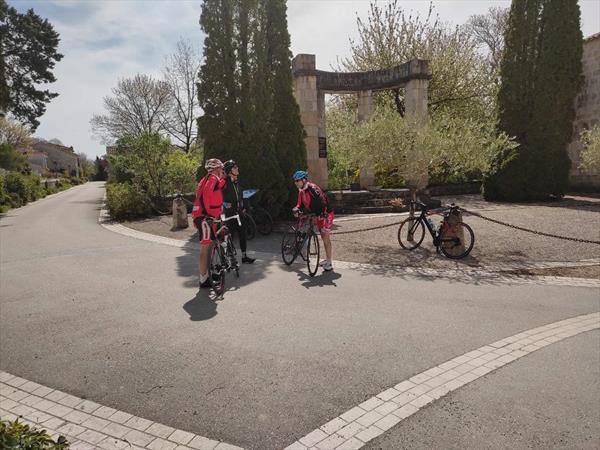  Photo: J3 - 123551 - Castelnau-sur-l'Auvignon.jpg