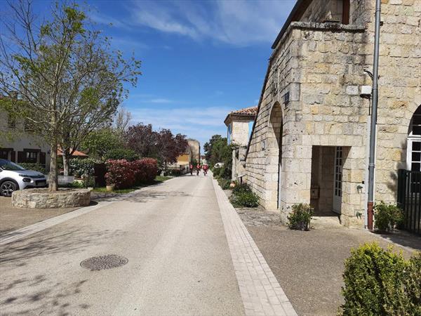  Photo: J3 - 123432 - Castelnau-sur-l'Auvignon.jpg
