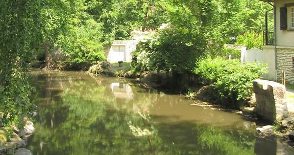 Photo: p18.jpg