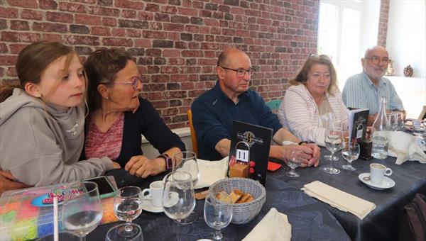  Photo: p15.jpg