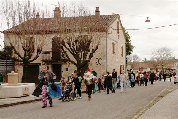 Le carnaval des Enfants Photo: défilé dans la Rue aux Truffes