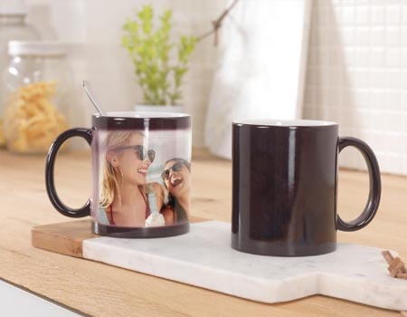 mug magique avec photo sur ComBoost. La photo apparait avec la chaleur du liquide