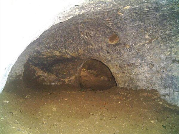  Photo: sortie-de-la-grotte-du-jard-vue-de-l-interieur_ph1