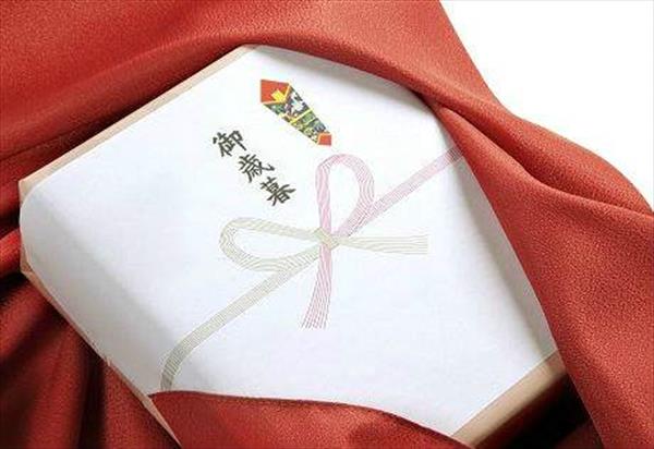 Les cadeaux (O-miyage) au Japon font non seulement partie de la vie privée mais occupent aussi une place très importante...