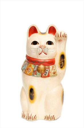 Toute personne ayant passé un peu de temps au Japon a pu se familiariser avec le fameux Maneki Neko (ou chat porte bonhe...