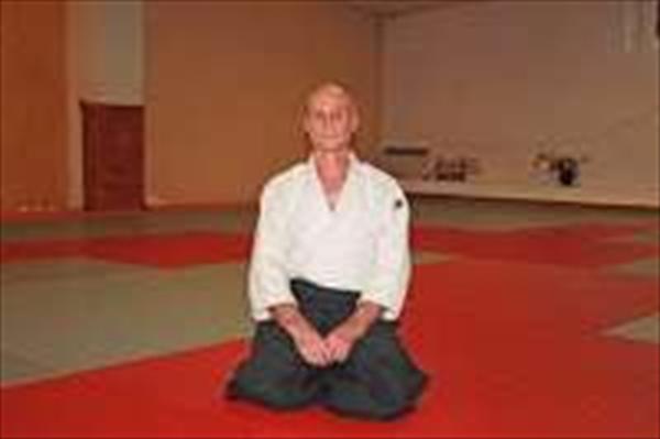 Franck NOEL est actuellement 6°dan d'Aïkido, grade qui lui a été décerné par l'Aïkikaï de Tokyo, centre mondial, où il a...