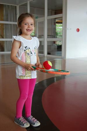  Photo: Découverte du tennis à l'école maternelle (1).JPG