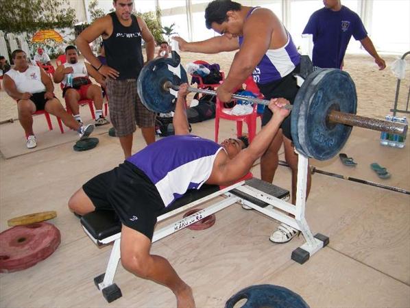 

Raphaël Photo: 0075.jpg  MANU URA Musculation Paea - TAHITI