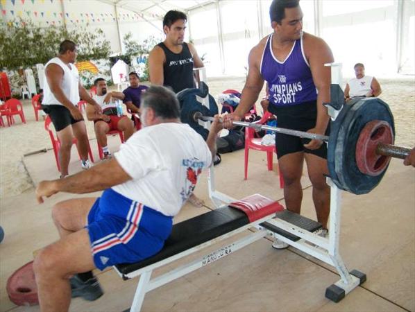 

notre vétéran Alexis Photo: 0082.jpg  MANU URA Musculation Paea - TAHITI