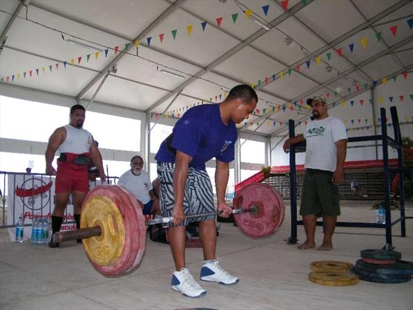 

Mana Daniel (bodybuilder) au soulevé de terre Photo: 0104.jpg  MANU URA Musculation Paea - TAHITI