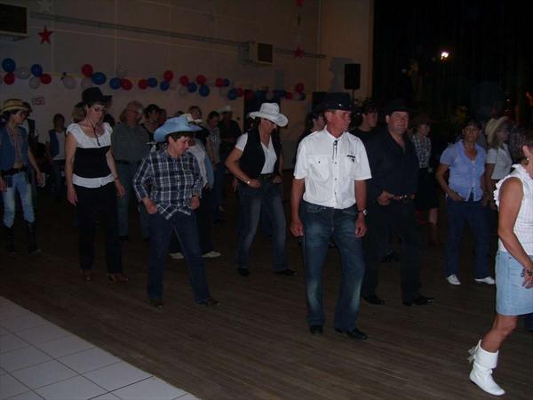  Photo: LeslieRyan011.JPG