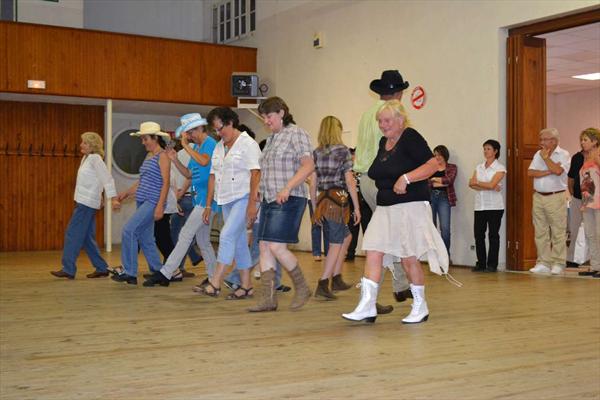  Photo: Photo repas country 201.jpg