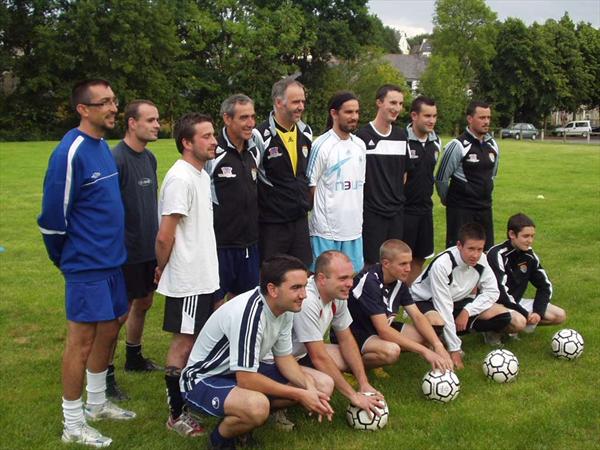 La même sous un autre angle ! Photo: Le groupe seniors 2
