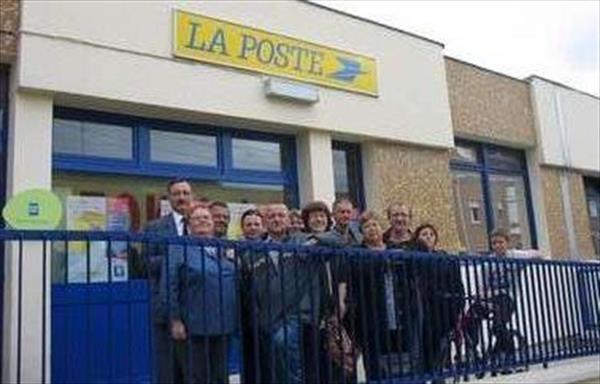  Photo: La poste 002.jpg